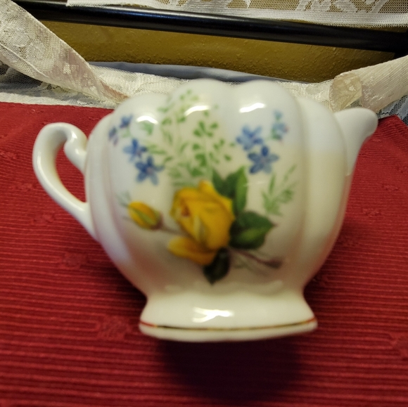 Vtg Royal Dover Yellow Rose Sugar Bowl & Creamer - Picture 5 of 16